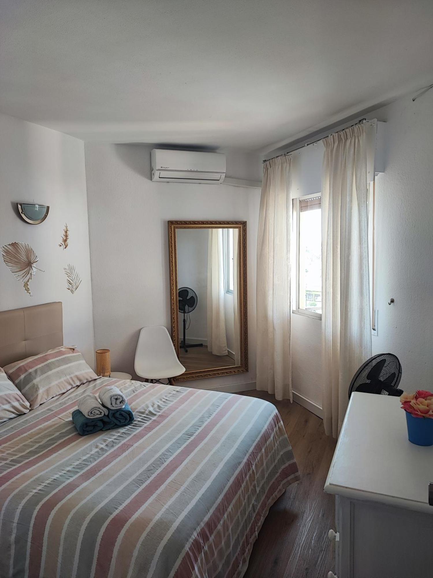 Apartamento 150 Metros De La Playa Torremolinos Exteriör bild